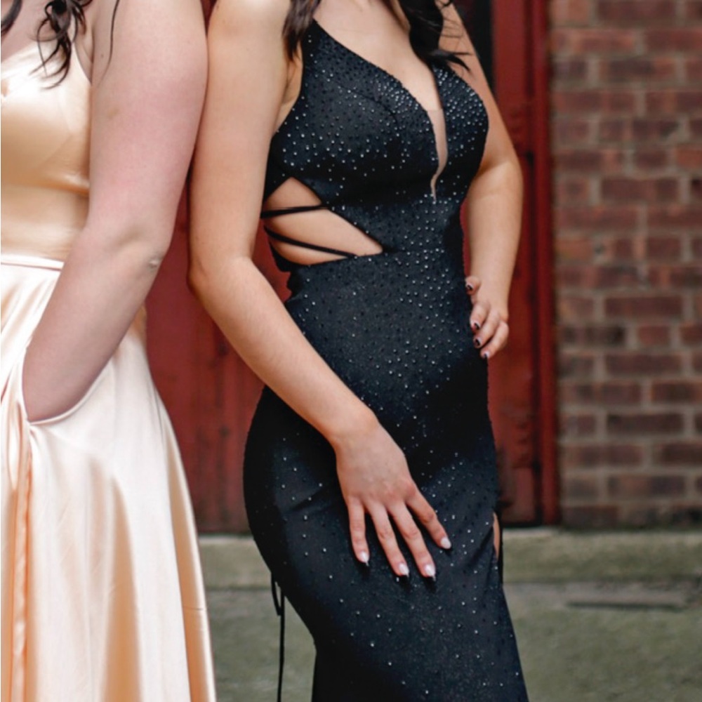BLACK PROM DRESS